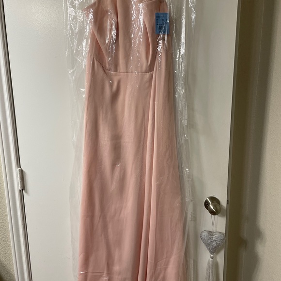 Bridesmaid dress that can also be worn for prom. - Picture 2 of 5